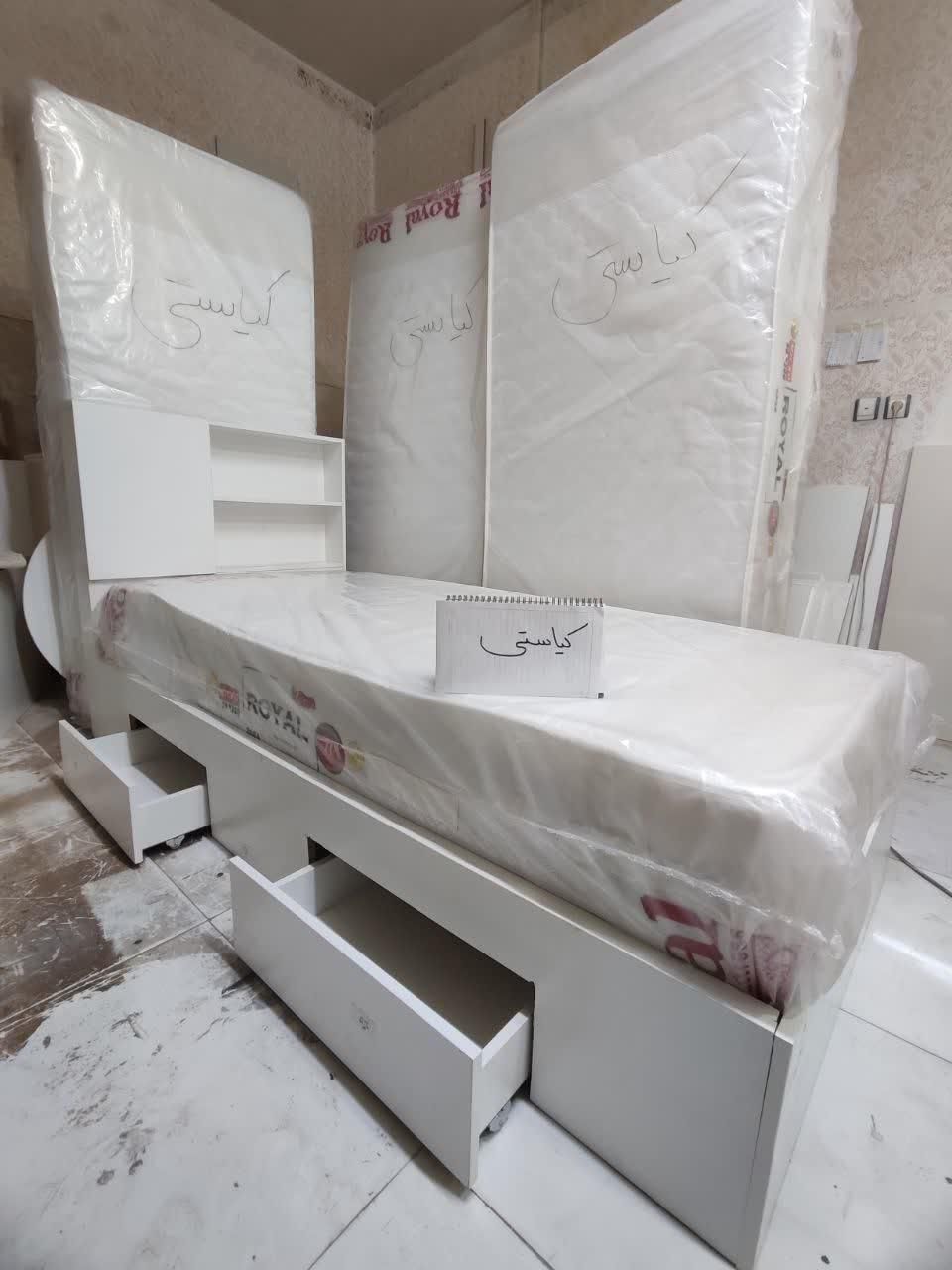 تخت یک نفره تخت یک نیم نفره توسکا|تخت و سرویس خواب|مشهد, گلبرگ شمالی|دیوار