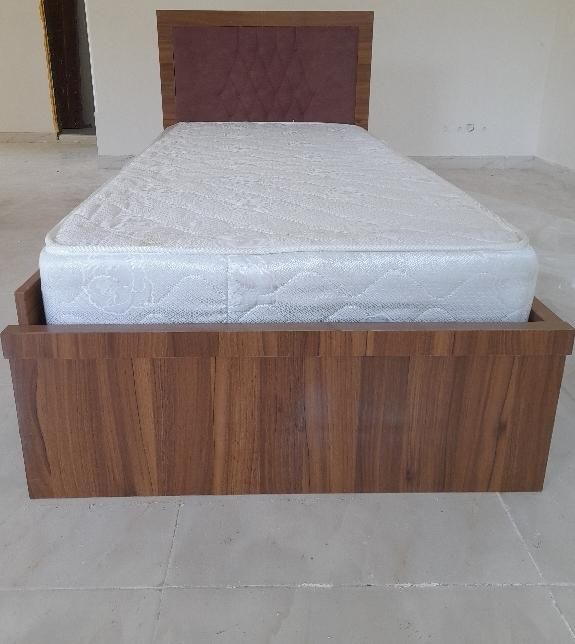 تخت خواب یک نفره ام دی اف با تشک کارکرد در حد نو|تخت و سرویس خواب|کلاچای, |دیوار