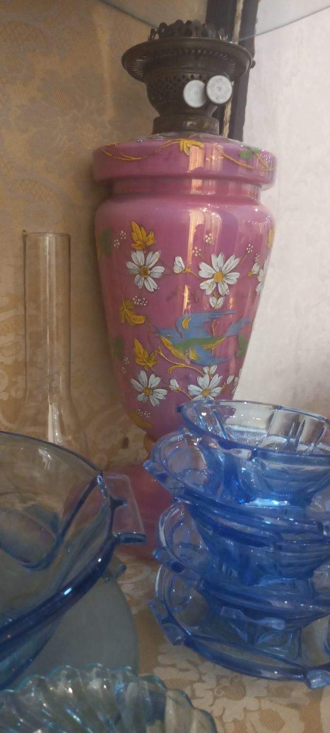 چراغ آنتیک قدیمی و سینی انتیک|کلکسیون اشیاء عتیقه|کرج, فاز ۱ مهرشهر|دیوار