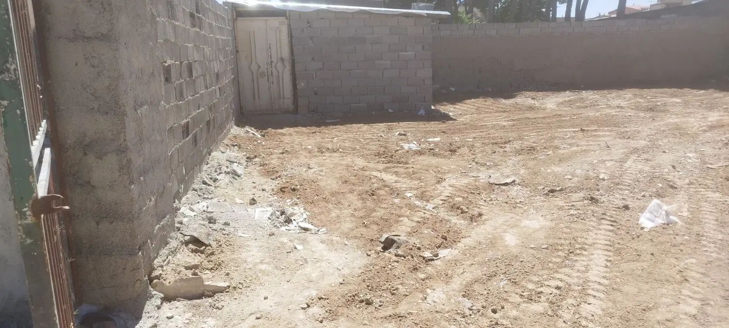 اجاره تعدادی زمین چهار دیواری با آب و برق و گاز|اجارهٔ دفتر صنعتی، کشاورزی، تجاری|کرج, حسین آباد (اکبر آباد)|دیوار