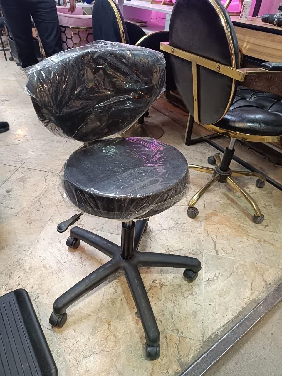 صندلی تابوره پدالی آینه سرشور ترولی پاف آرایشگاه|آرایشگاه و سالنهای زیبایی|شیراز, شهرک فرزانگان|دیوار