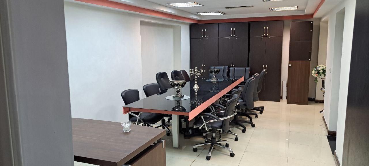 اجاره اتاق جلسات در محدوده  دانشگاه تهران|اجارهٔ کوتاه‌مدت دفتر کار و فضای آموزشی|تهران, فلسطین (میدان انقلاب)|دیوار