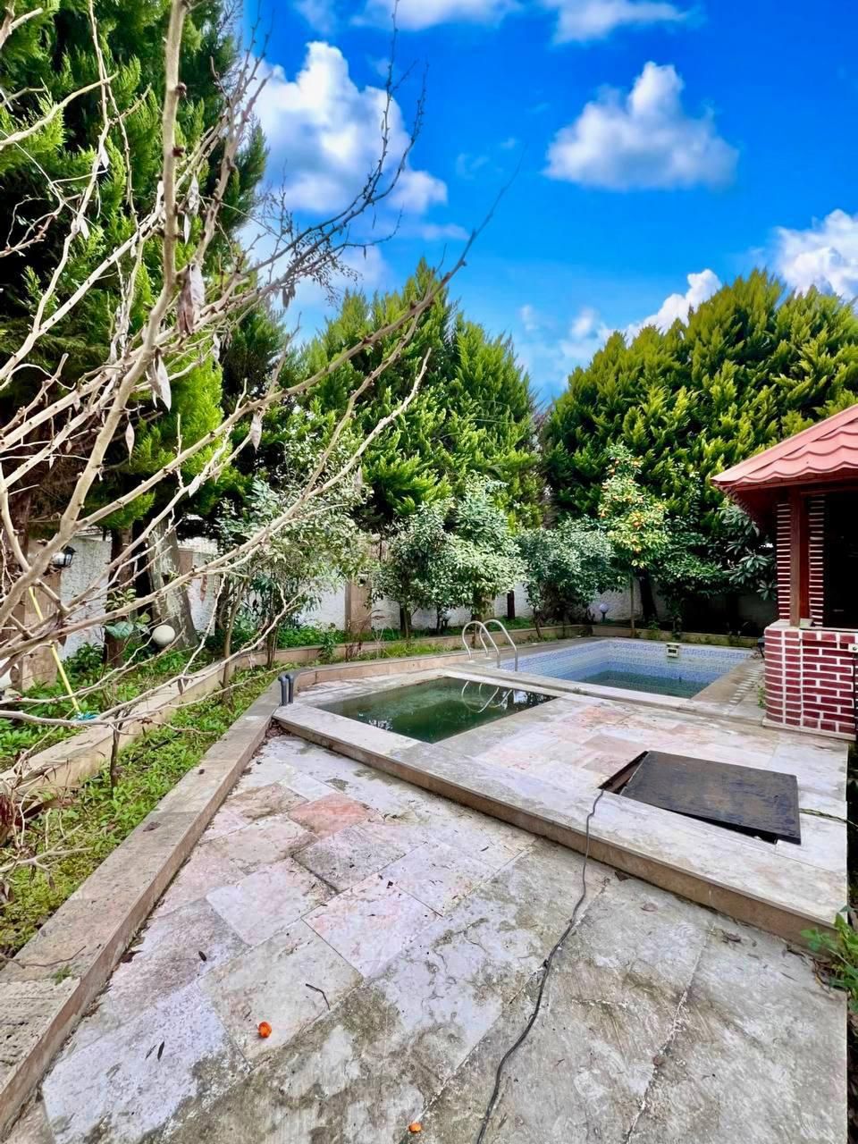 باغ ویلا700متری بااستخرحرفه ای جکوزی در شهرک قوی|فروش خانه و ویلا|چمستان, |دیوار