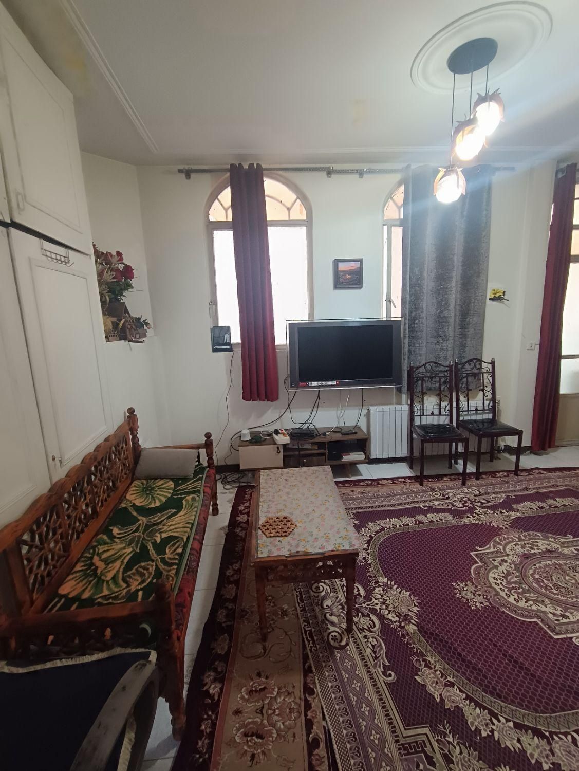 مستغلات ۲۱۰ متر در ۳ طبقه|اجارهٔ دفتر کار، اتاق اداری، مطب|تهران, شاهین|دیوار