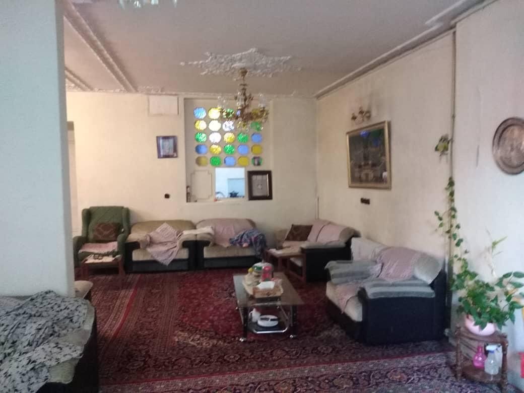 فروش خانه کلنگی ۲۴۰ متری در بین مولوی و قیام قیام|فروش زمین و ملک کلنگی|تهران, قیام|دیوار