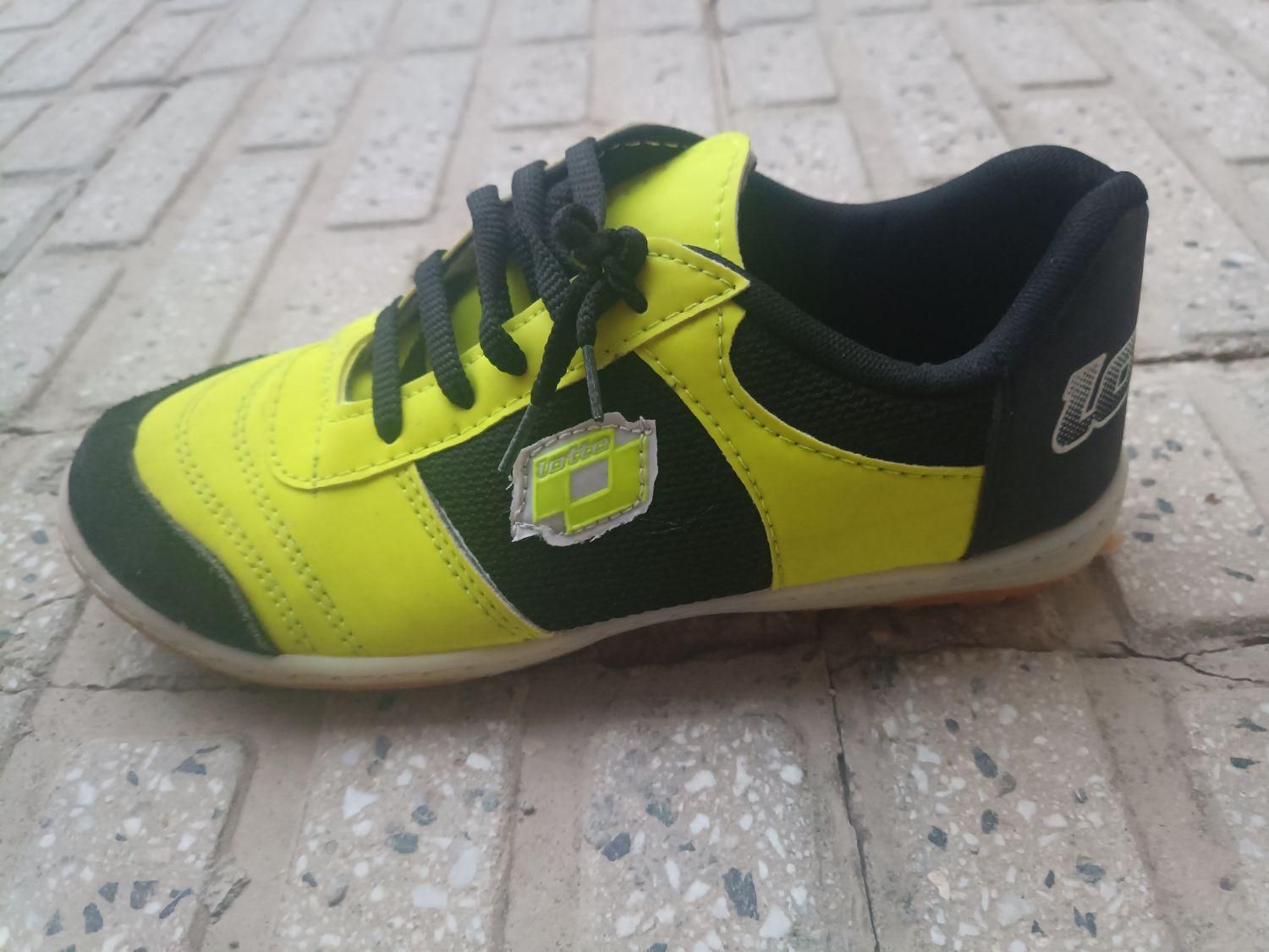 کفش فوتبال سایز 39|کیف، کفش، کمربند|جوانرود, |دیوار