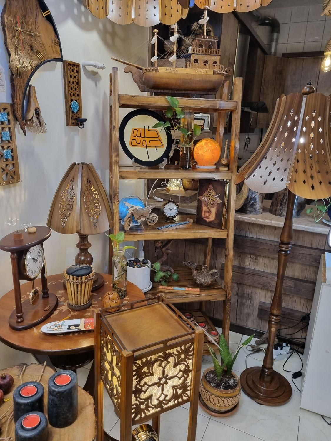 بوفه استند تمام چوب روس|بوفه، ویترین، کنسول|اصفهان, مصلی|دیوار