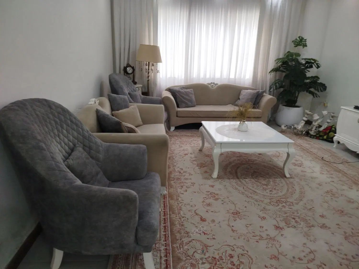مبل کلاسیک|مبلمان خانگی و میز عسلی|رشت, کوی حسینی|دیوار
