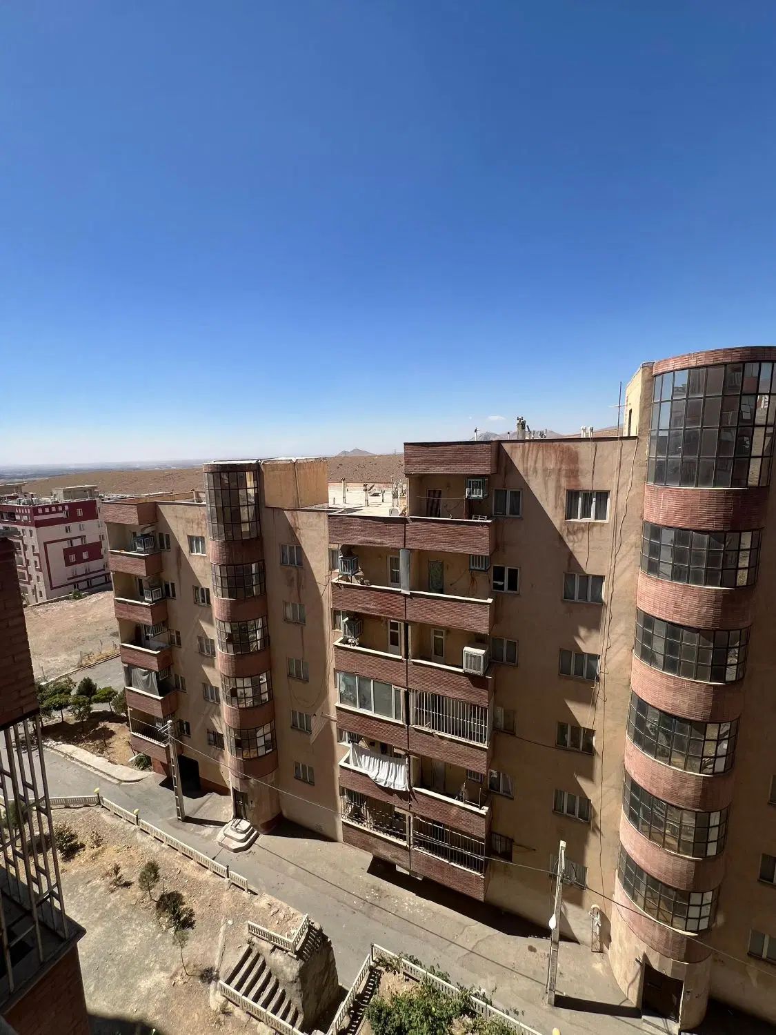 اپارتمان خیابان امام حسین با دسترسی به امکانات|فروش آپارتمان|هشتگرد, فاز ۷ مهستان|دیوار