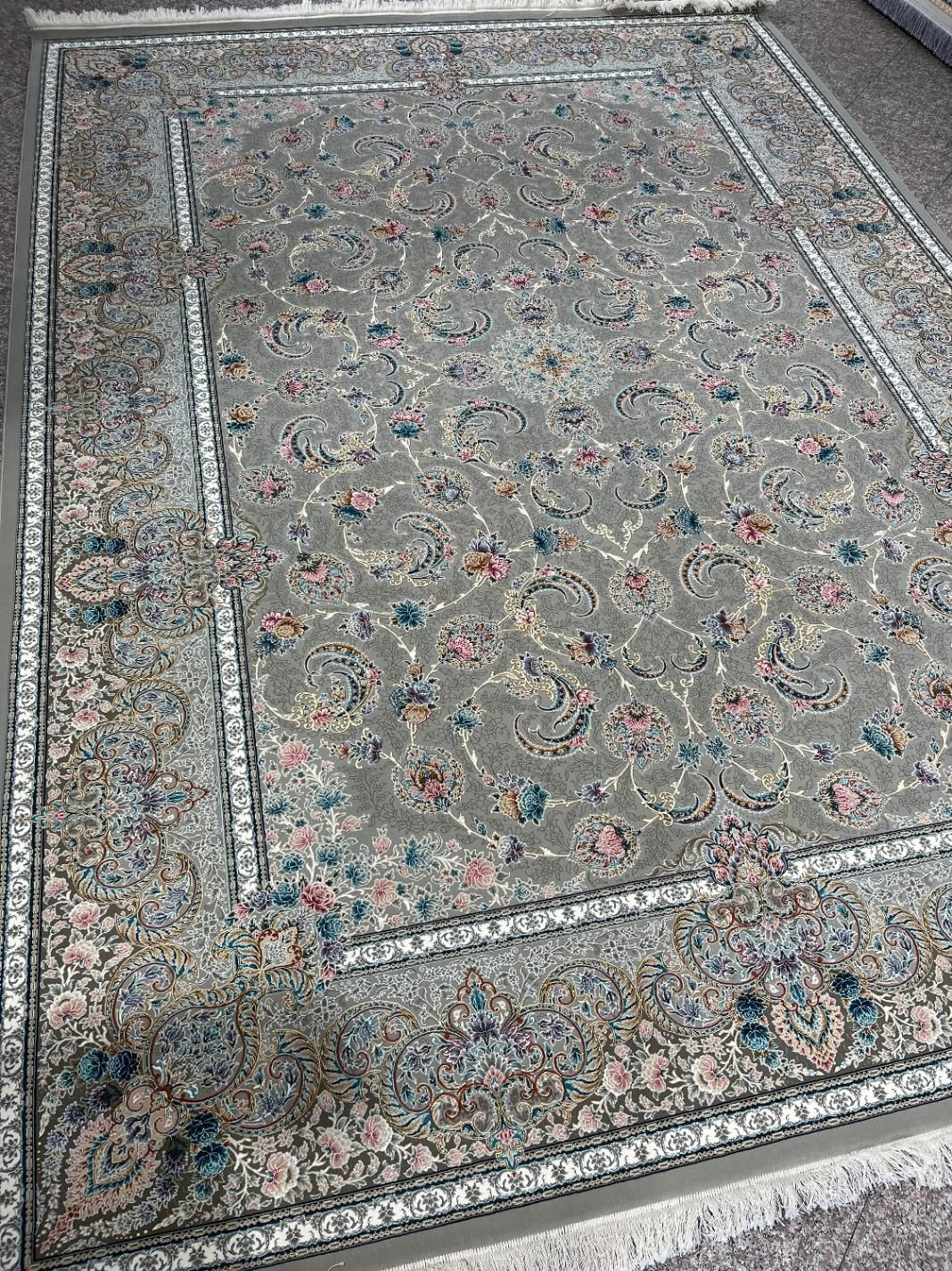 فرش ۱۲۰۰شانه ۳۶۰۰تراکم ستاره کویر یزد گل برجسته|فرش|یزد, |دیوار