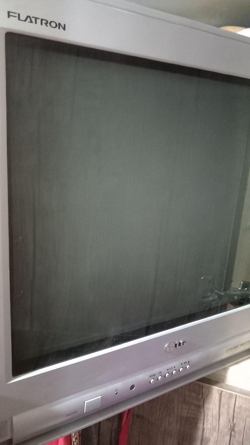 تلویزیون LGقدیمی۲۱اینچ|تلویزیون و پروژکتور|شهرکرد, |دیوار