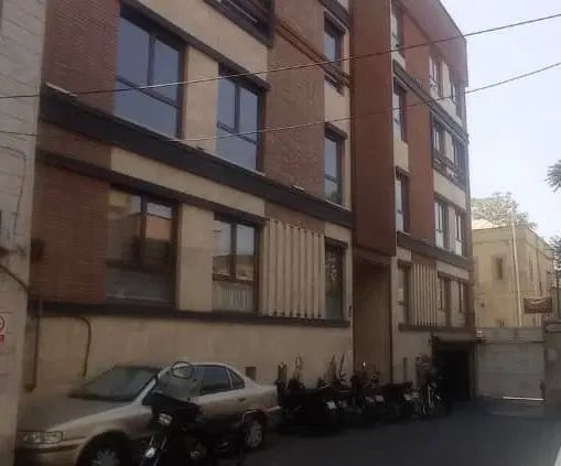۱۰۰ متر اداری در سعدی شمالی|اجارهٔ دفتر کار، اتاق اداری، مطب|تهران, بهارستان|دیوار