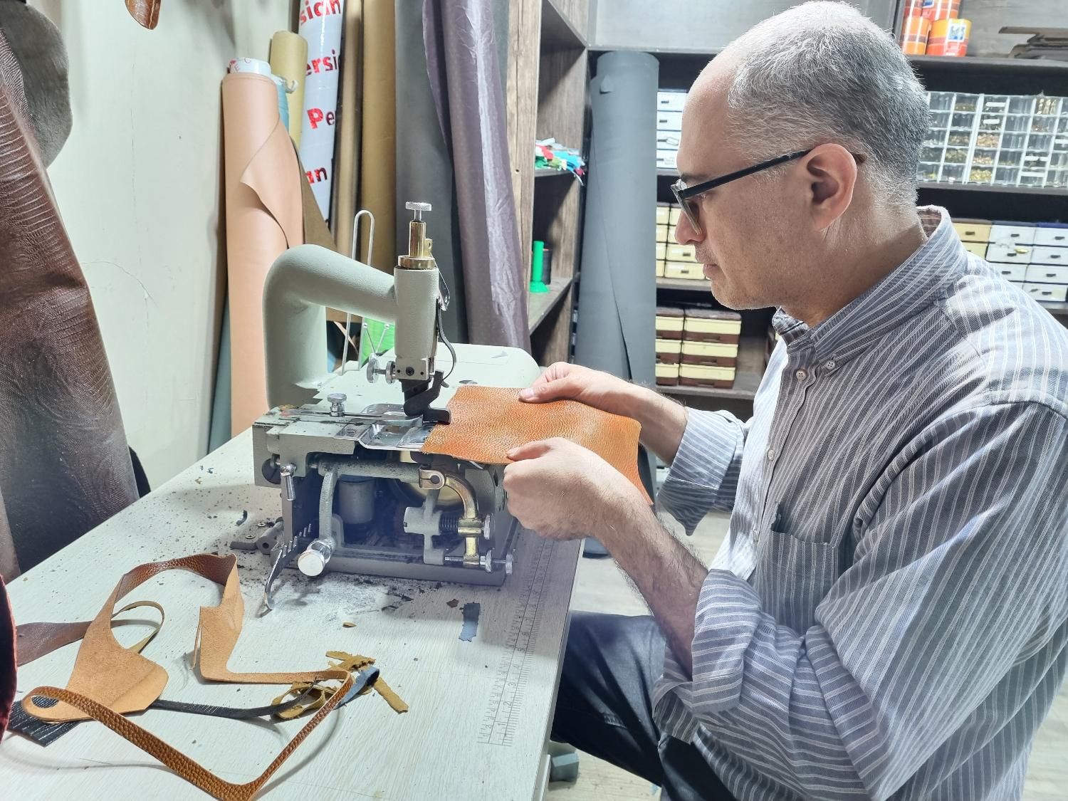 آموزشگاه  فنی و حرفه ایی تخصصی کیف و کفش چرم|خدمات آموزشی|تهران, صادقیه|دیوار