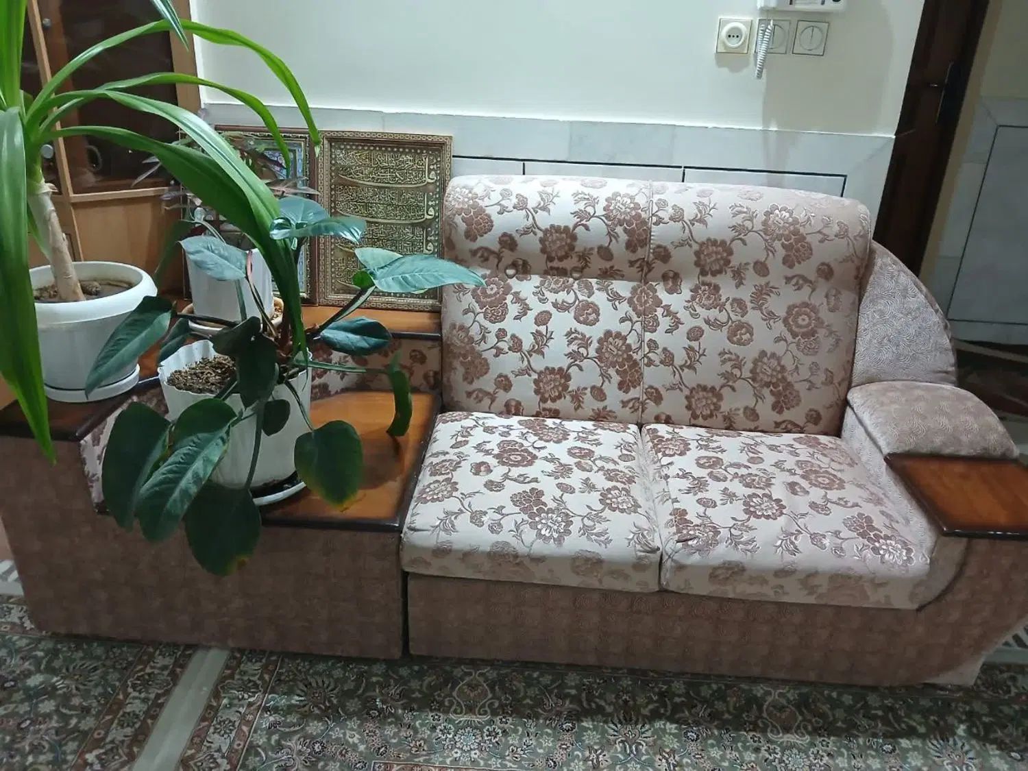 مبلمان کارکرده تمیز|مبلمان خانگی و میز عسلی|اصفهان, کارلادان|دیوار