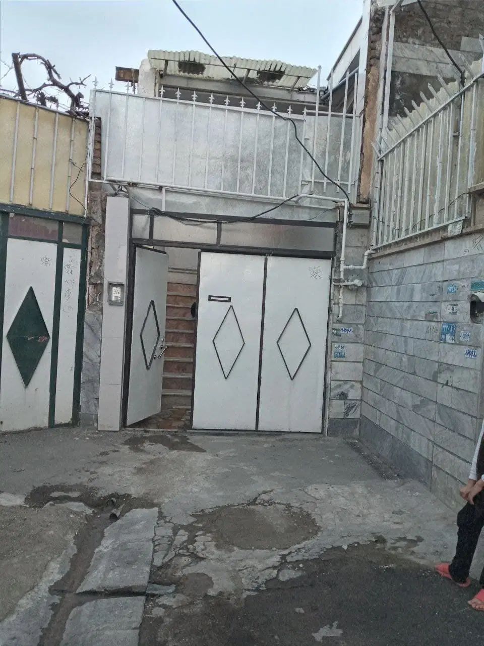 خانه ویلایی ۲ طبقه فروشی|فروش خانه و ویلا|کرج, باغ سیب|دیوار