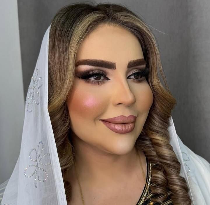 میکاپ روسی عروسکی وآموزش تخصصی صفرتاصد میکاپ|خدمات آرایشگری و زیبایی|ارومیه, |دیوار