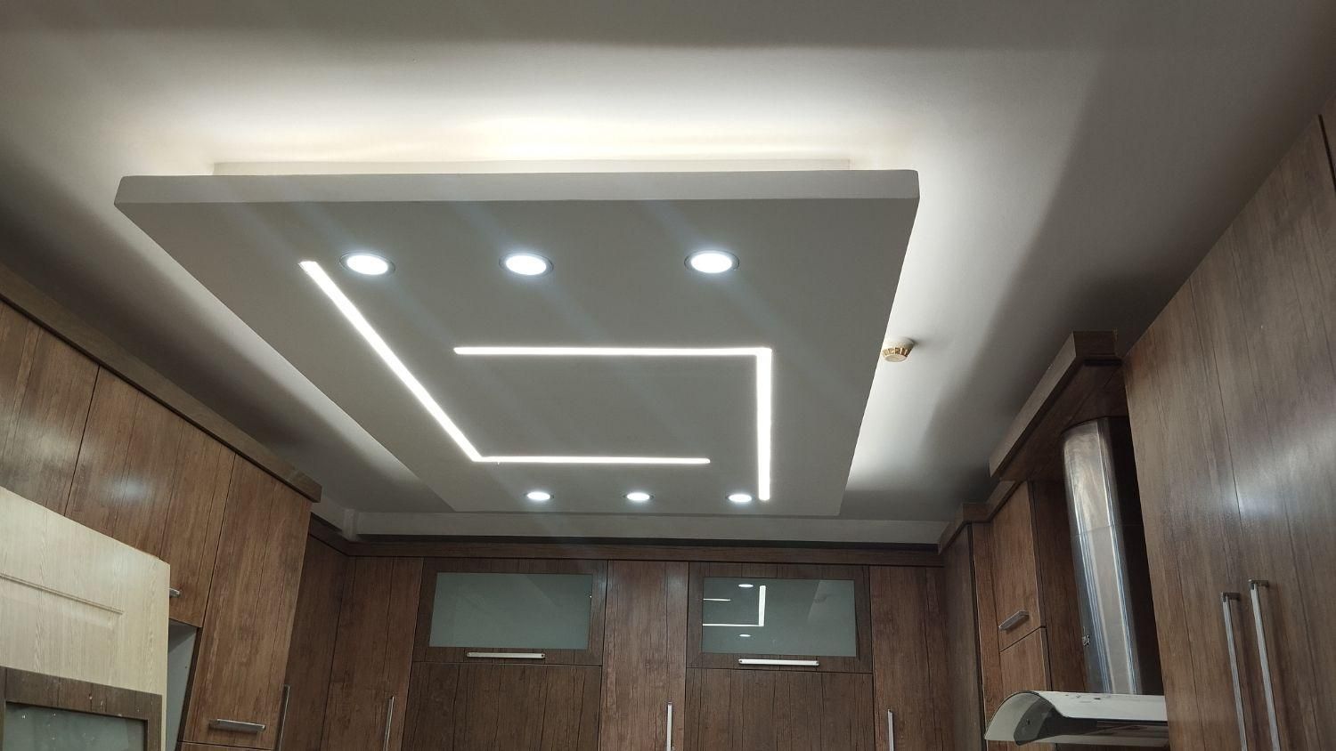 برقکاری سیم کشی لاینر لاین نوری نقدواقساط|خدمات پیشه و مهارت|تبریز, |دیوار