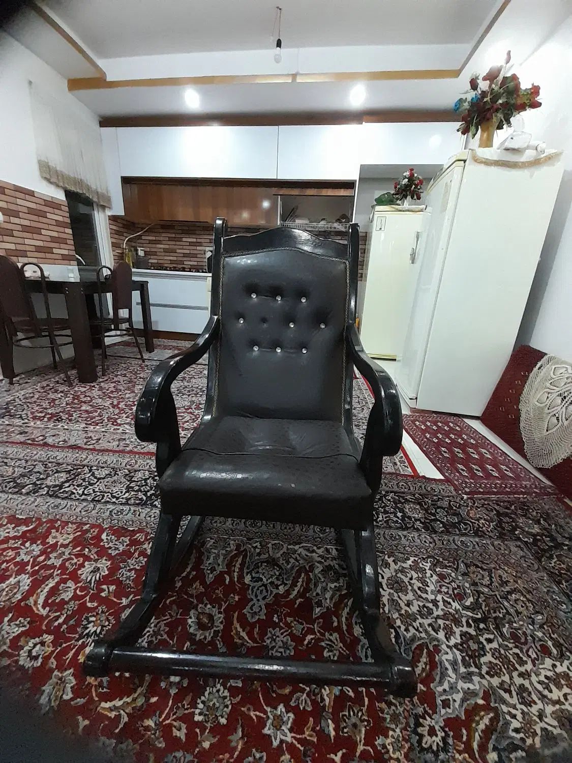 راک مادربزرگ|مبلمان خانگی و میز عسلی|رشت, بوسار|دیوار
