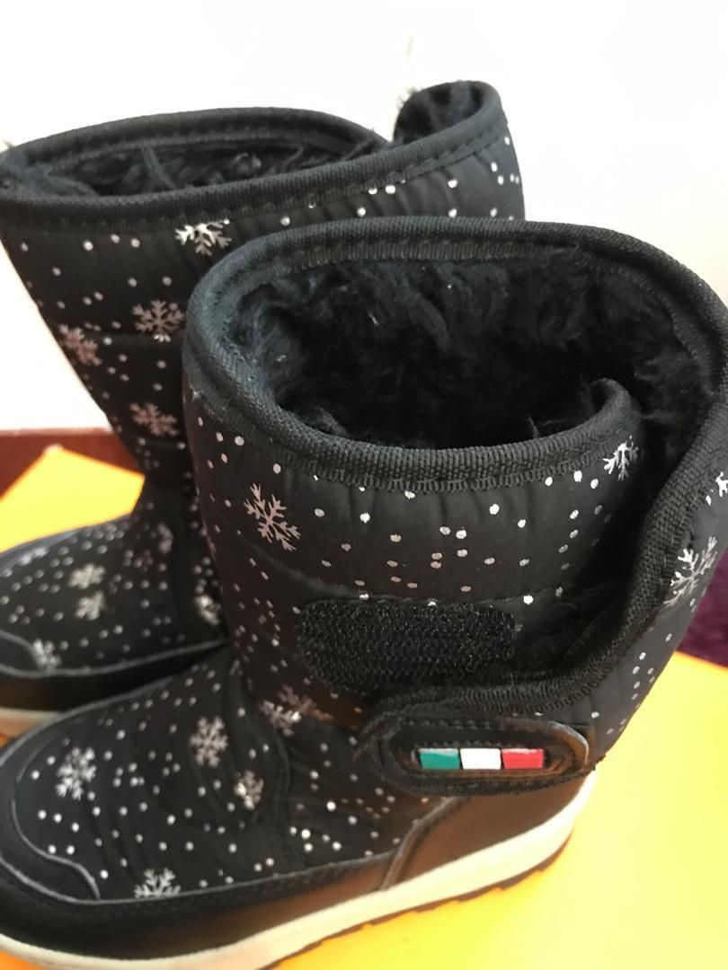 تعدادی کفش دخترانه|کفش و لباس بچه|تهران, شهرک کوهسار|دیوار