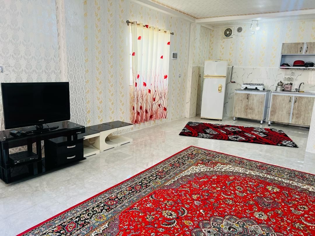 سوییت رشت نرسیده به خمام|اجارهٔ کوتاه‌مدت ویلا و باغ|رشت, فرودگاه سردار جنگل رشت|دیوار