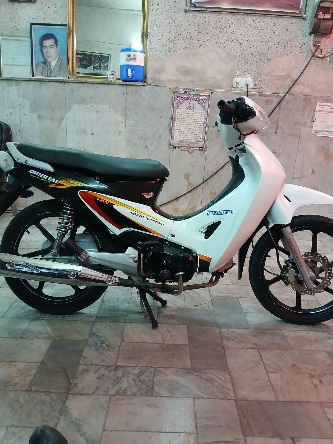 موتورسیکلت مدل۹۸ کریستال انژکتور۱۲۵بیکلاج|موتورسیکلت|کاشان, پشت شهربانی|دیوار