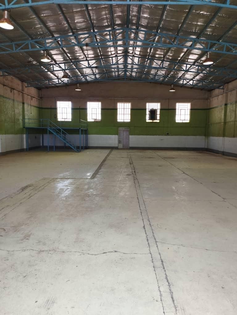 اجاره سوله۲۰۰متری تا۵۰۰ و۱۰۰۰ متری|اجارهٔ دفتر صنعتی، کشاورزی، تجاری|یزد, |دیوار