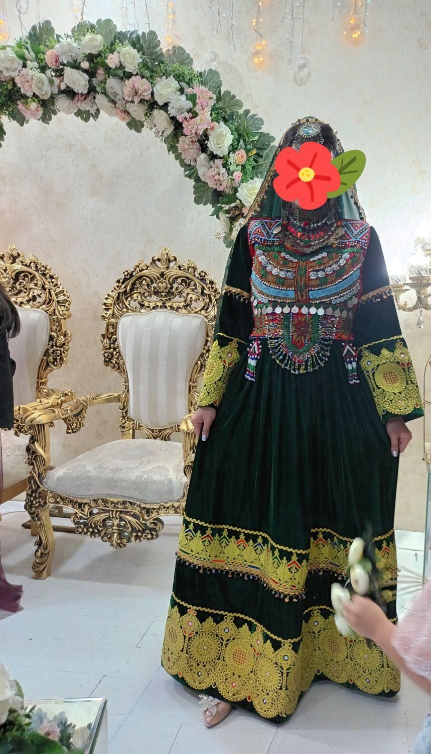 لباس محلی افغانستان|لباس|قم, جمکران|دیوار