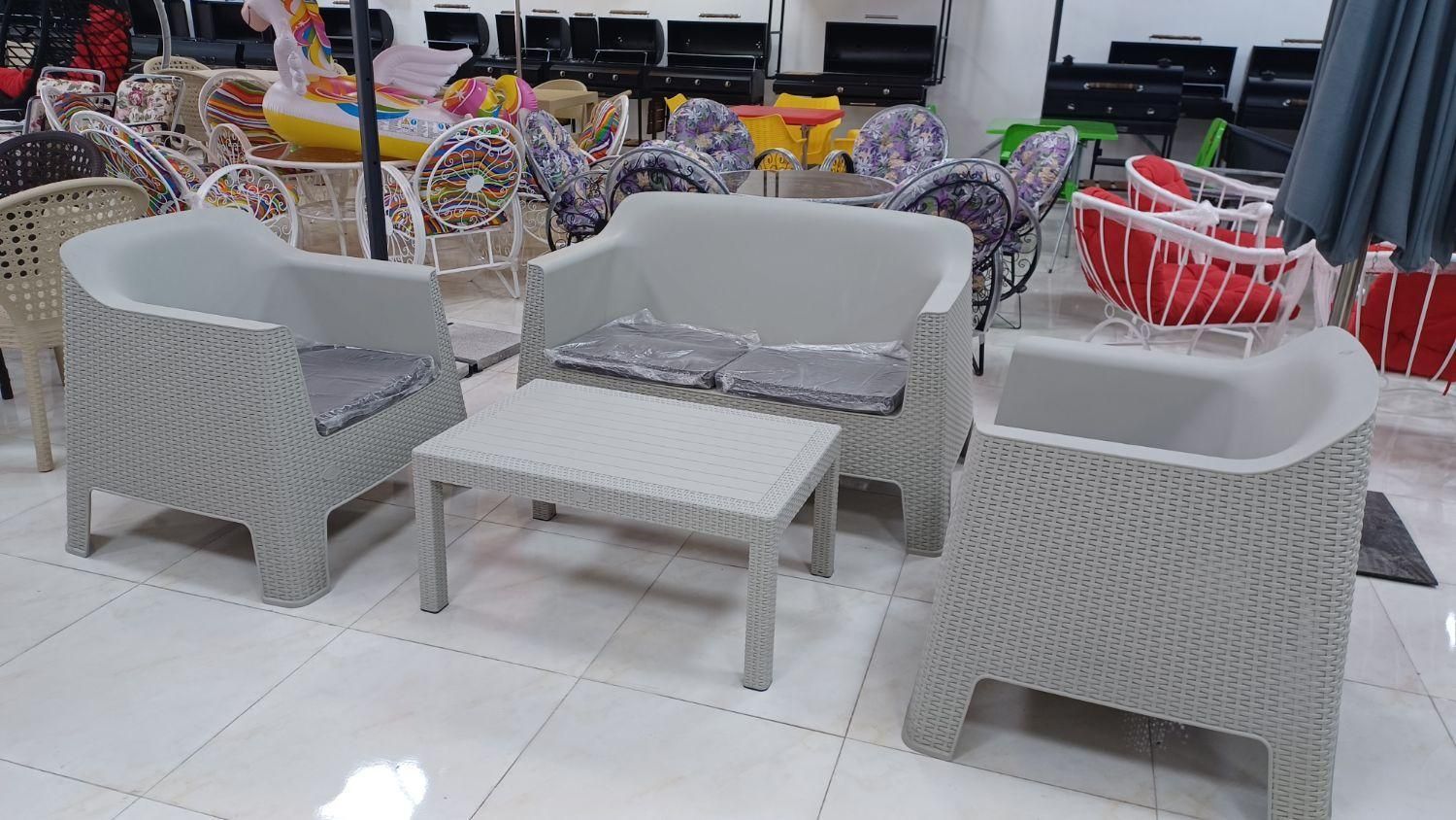 مبلمان باغی/پلاستیکی/ناصرپلاستیک/مبل/فضای باز|مبلمان خانگی و میز عسلی|چهارباغ, |دیوار