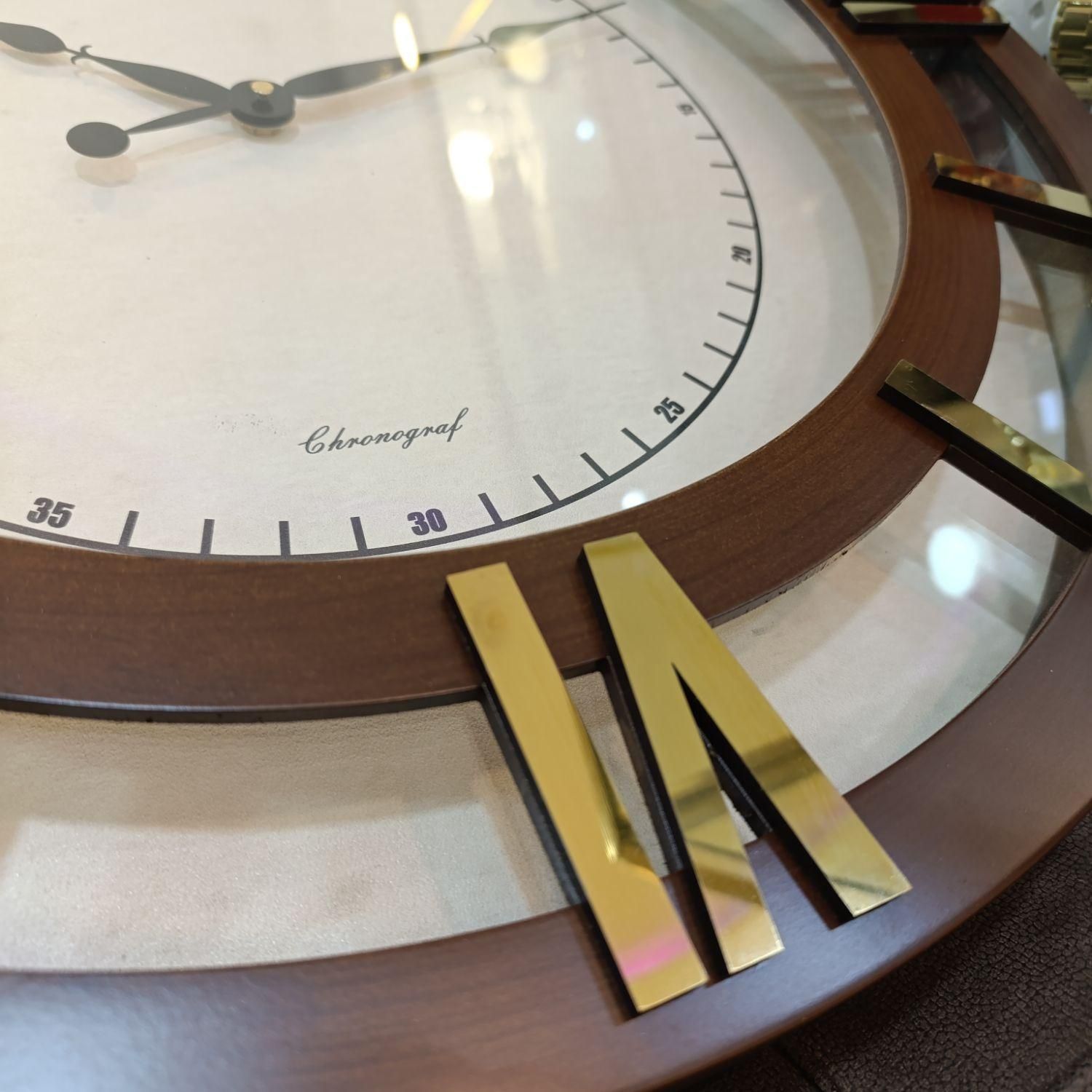 ساعت دیواری ۶۰ سانت چوبی HELMOT با ایندکس آینه ای|ساعت دیواری و تزئینی|تبریز, |دیوار