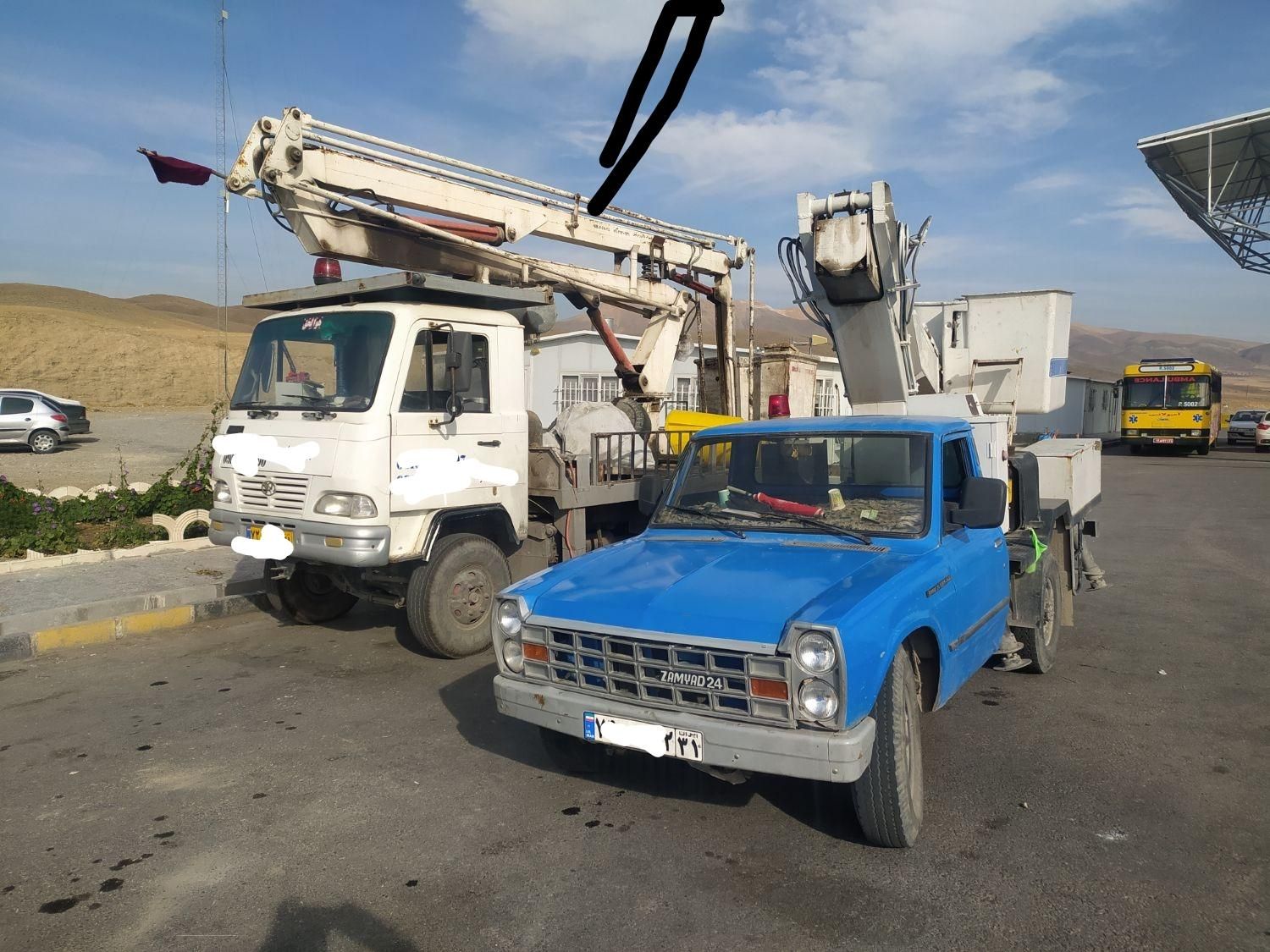 جرثقیل سبددار(بالابر )خاور و نیسان|خدمات حمل و نقل|خرم‌آباد, |دیوار