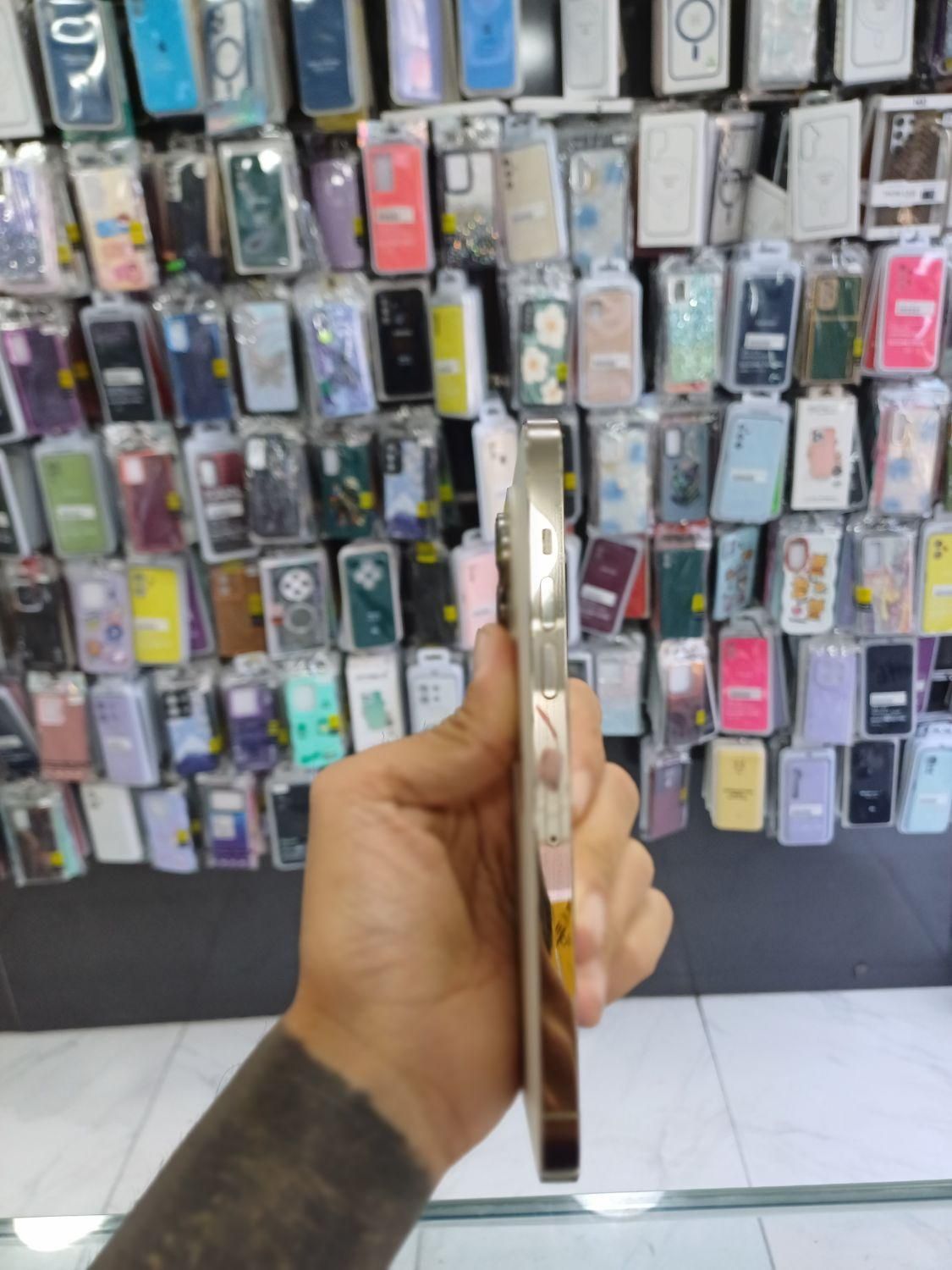 اپل iphone 14 Pro Max با حافظهٔ ۲۵۶ گیگابایت|موبایل|شیراز, زند|دیوار