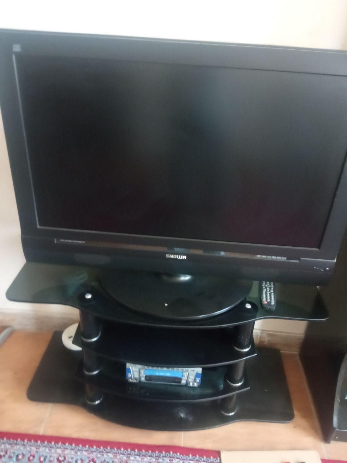 تلویزیون ال سی دی اسنوا|تلویزیون و پروژکتور|بروجرد, |دیوار