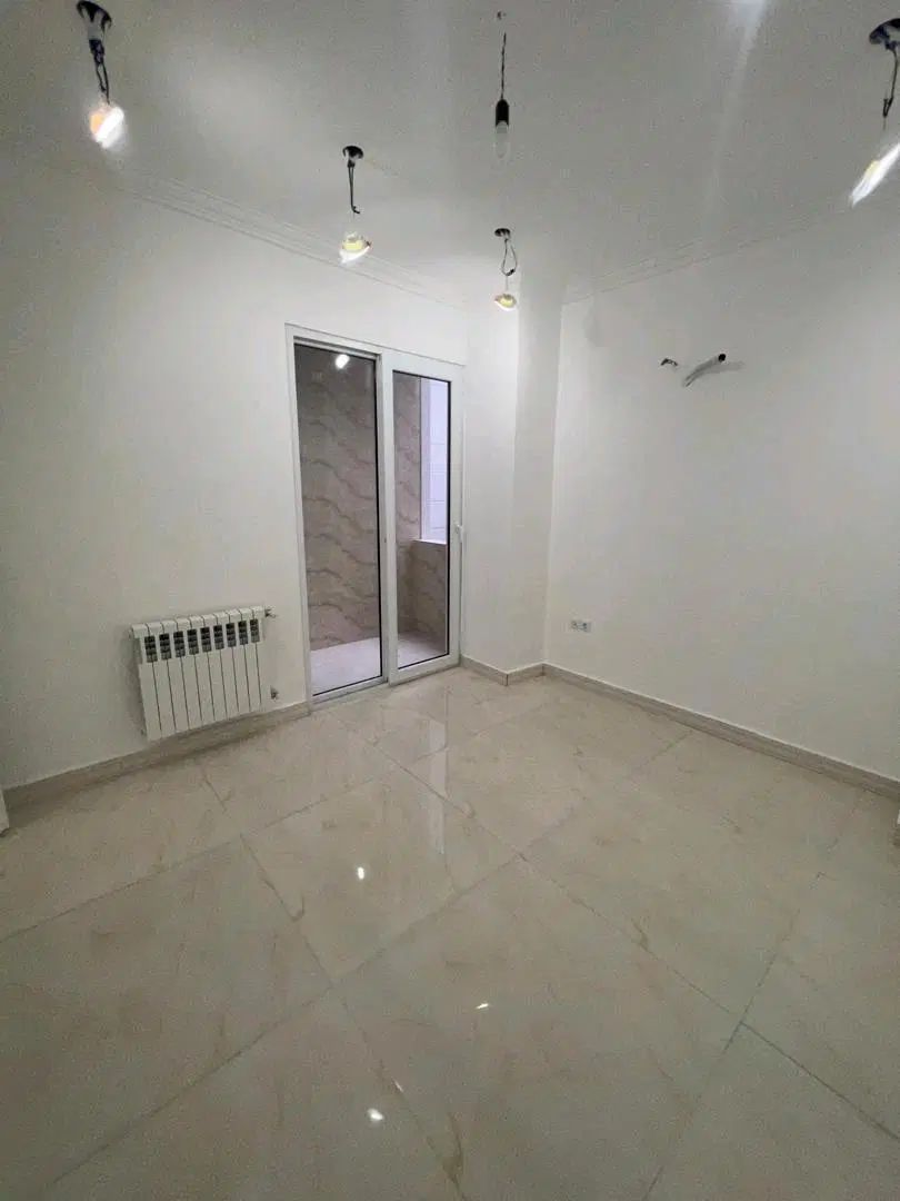 اجاره ۲۰۰متری/معلم/آسانسور/پارکینگ اختصاصی|اجارهٔ آپارتمان|رشت, معلم|دیوار