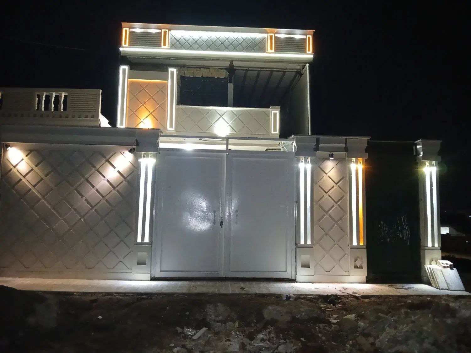 ۱۵۰ مترساختمان دو طبقه  زیر نظر نظام مهندسی|فروش آپارتمان|کوهدشت, |دیوار