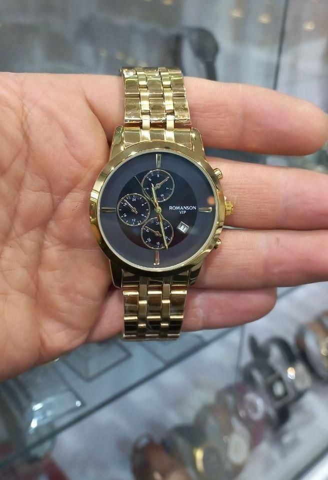 ساعت مردونه|ساعت|نیشابور, محله میدان باغات|دیوار