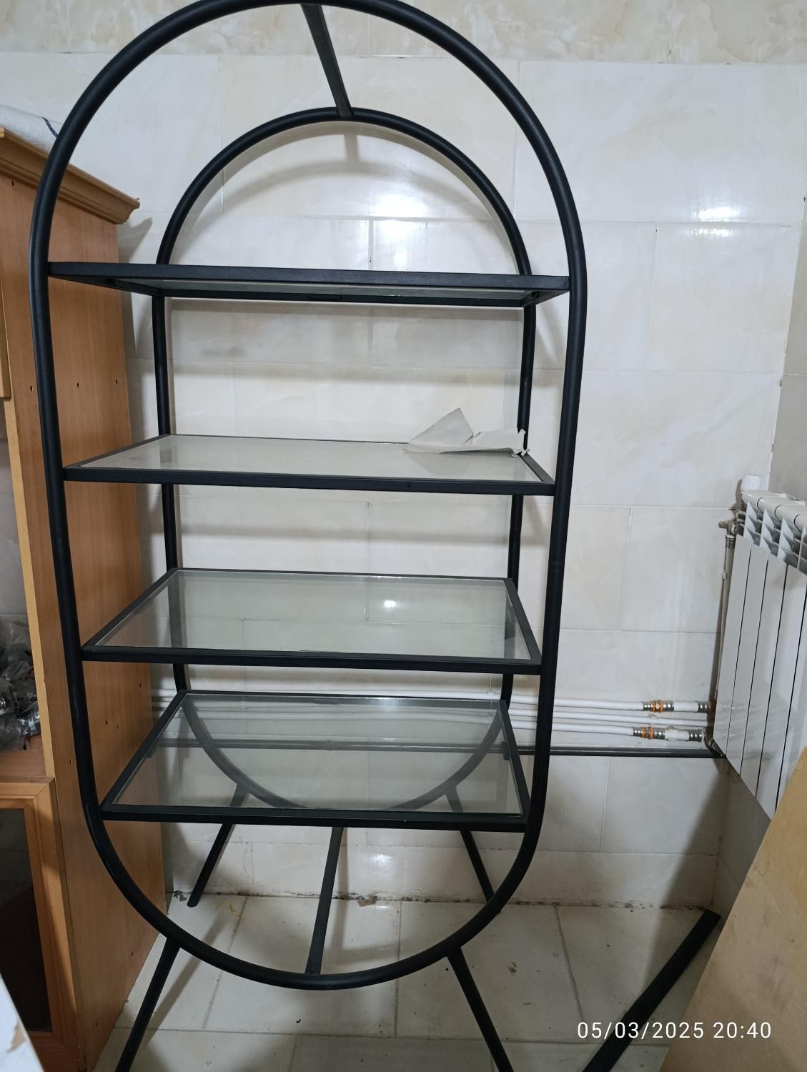 استند ایستاده گنبدی|کتابخانه، شلف، قفسه‌های دیواری|شیراز, شهرک فرزانگان|دیوار