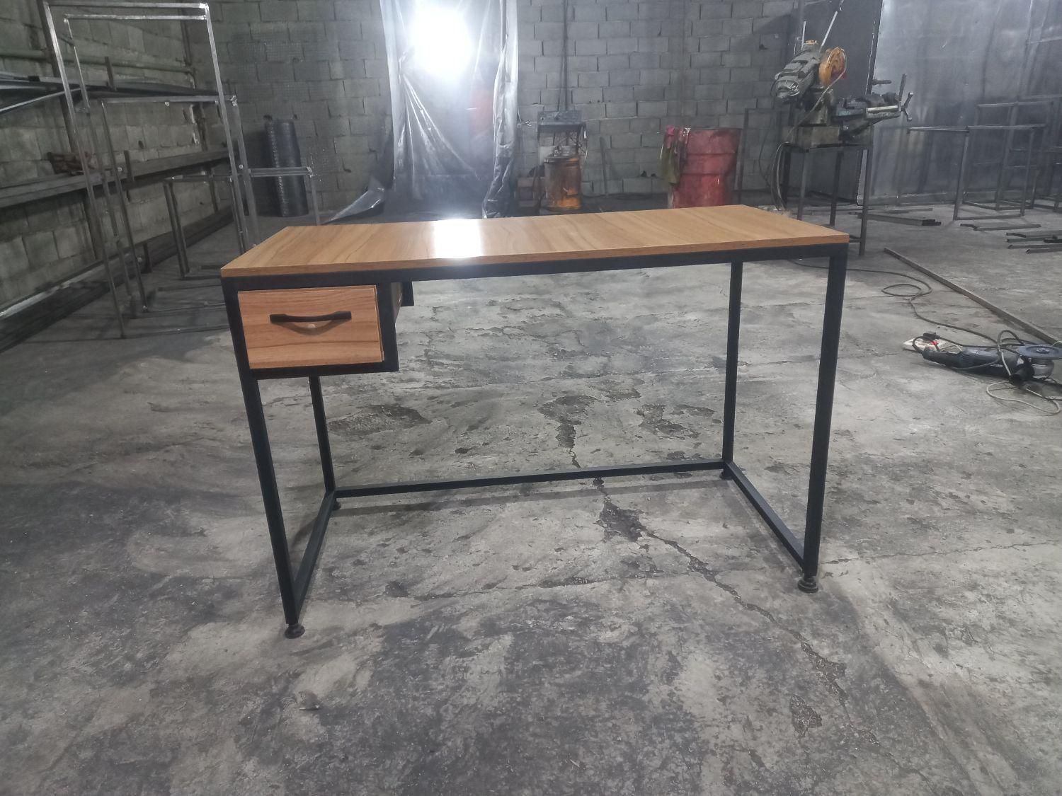 میز تحریر کامپیوتر کشو دار میز اداری کد ۱۲۲|میز تحریر و کامپیوتر|تهران, یافت آباد جنوبی|دیوار