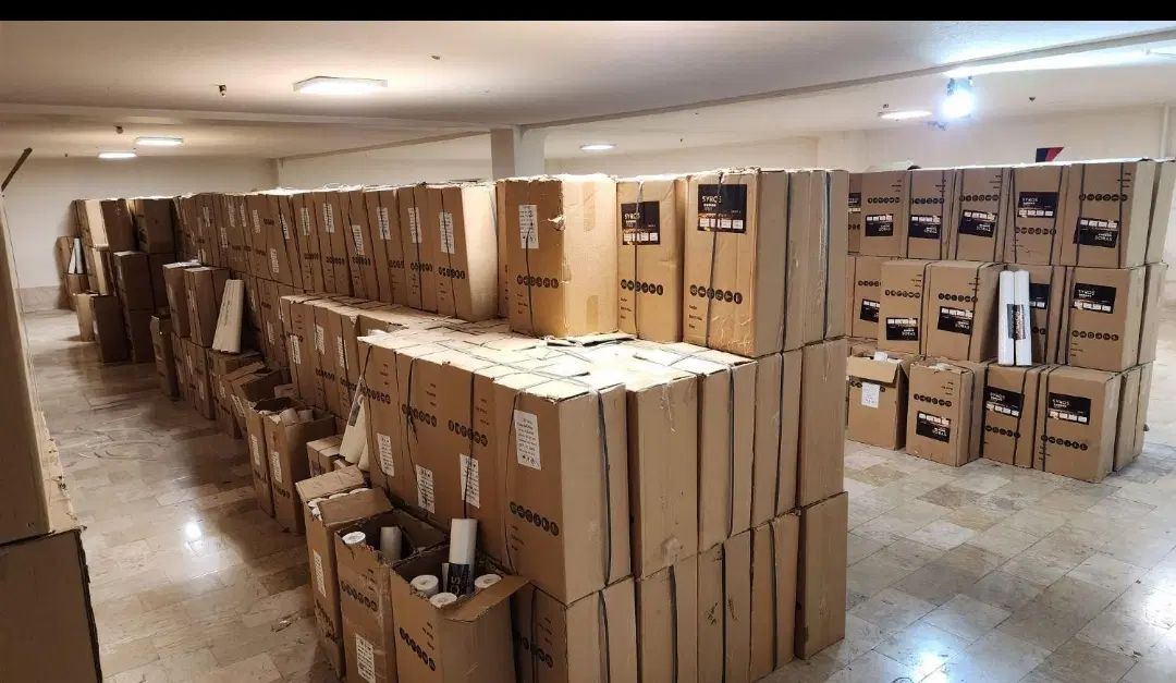 کاغذ دیواری های خارجی/تحویل درلحظه/۶ماهه/بدون پیش|خدمات پیشه و مهارت|اصفهان, شیخ اشراق|دیوار