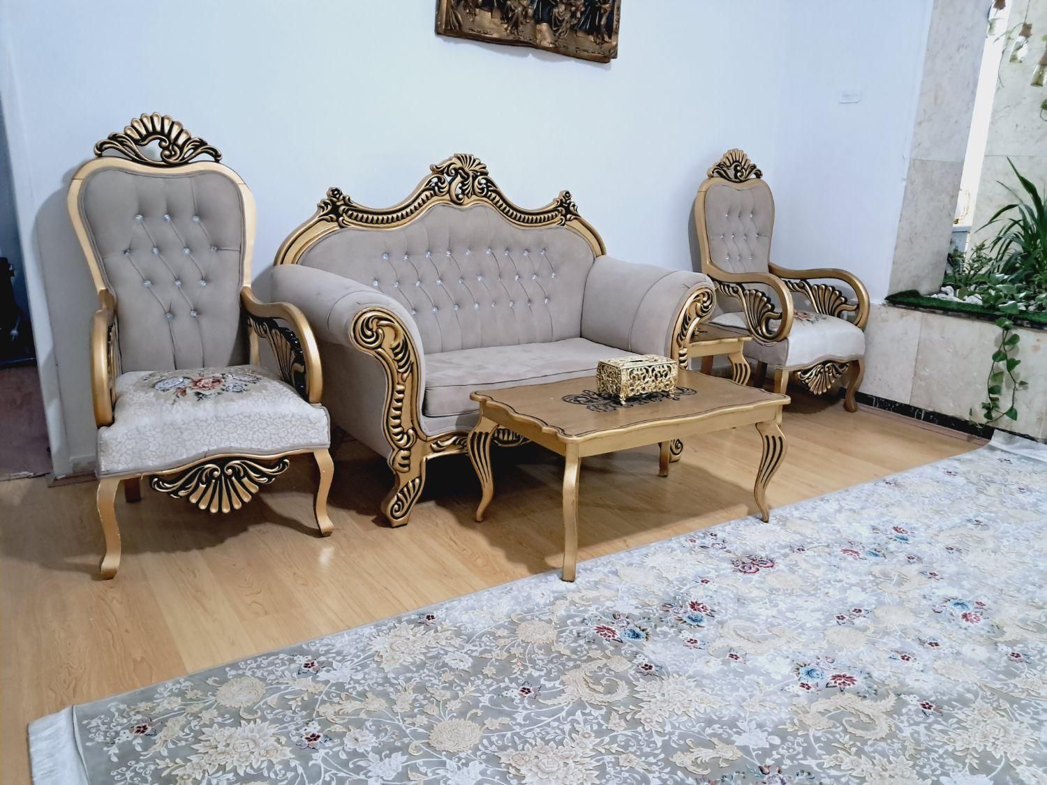 مبلمان نیمه سلطنتی  ۷ نفره سفارشی مناسب جهیزیه|مبلمان خانگی و میز عسلی|مشهد, چهارچشمه|دیوار