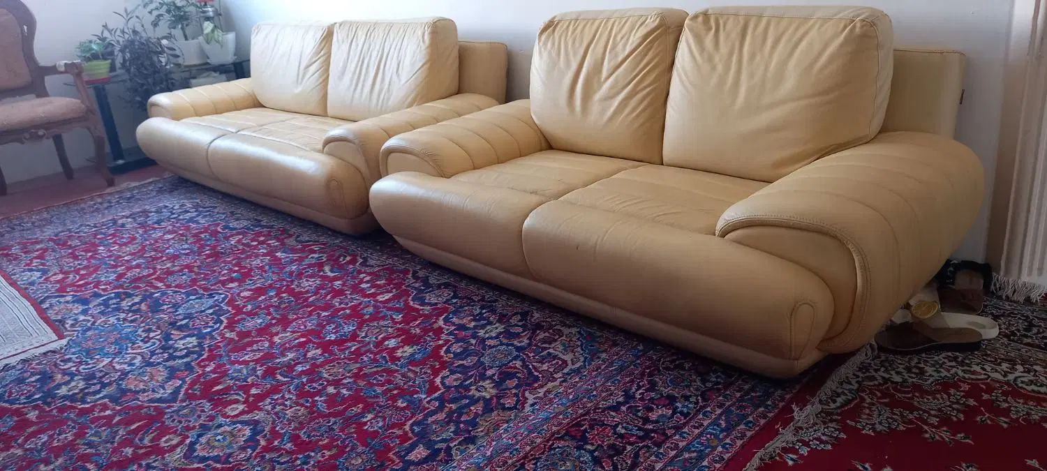 نیم ست مبل چرم خارجی|مبلمان خانگی و میز عسلی|مشهد, میعاد (شهرک غرب)|دیوار