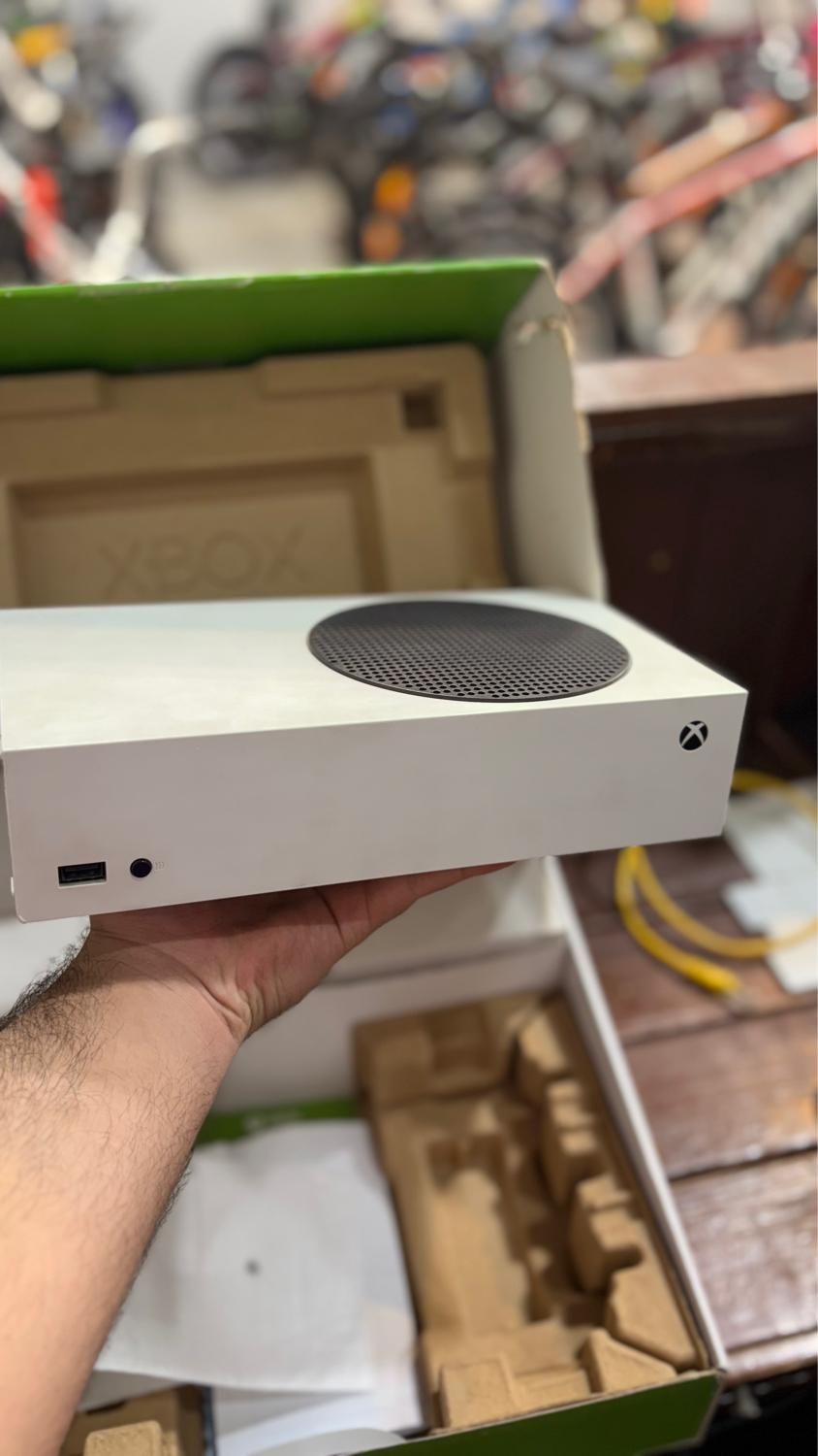 Xbox series s|کنسول، بازی ویدئویی و آنلاین|تهران, قلمستان|دیوار