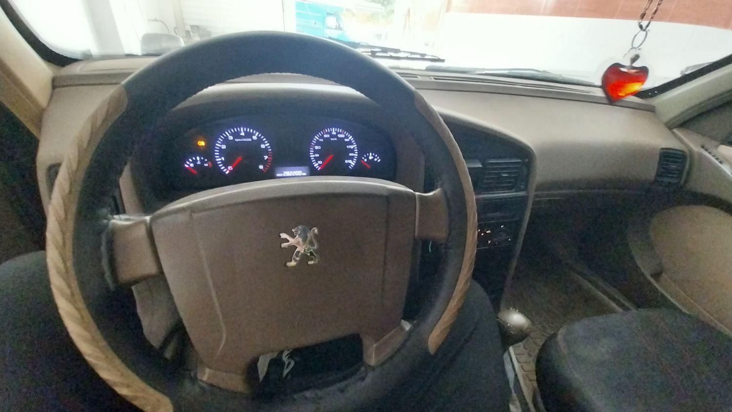 پژو 405 GLX - دوگانه سوز CNG، مدل ۱۳۹۱|خودرو سواری و وانت|فلاورجان, |دیوار