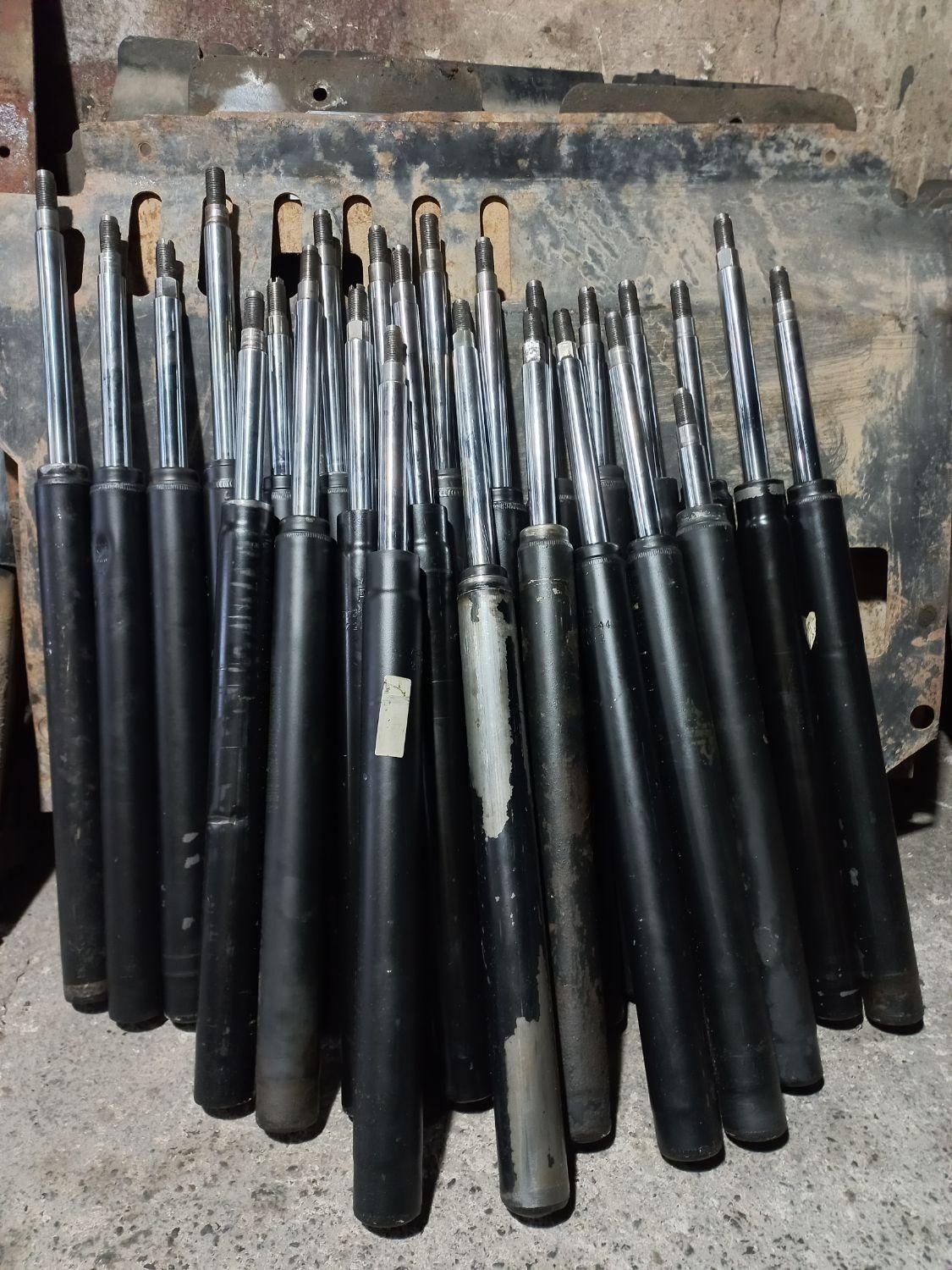 کمک جلو پیکان و وانت و آردی و آریسان|قطعات یدکی و لوازم جانبی|قم, نیروگاه|دیوار