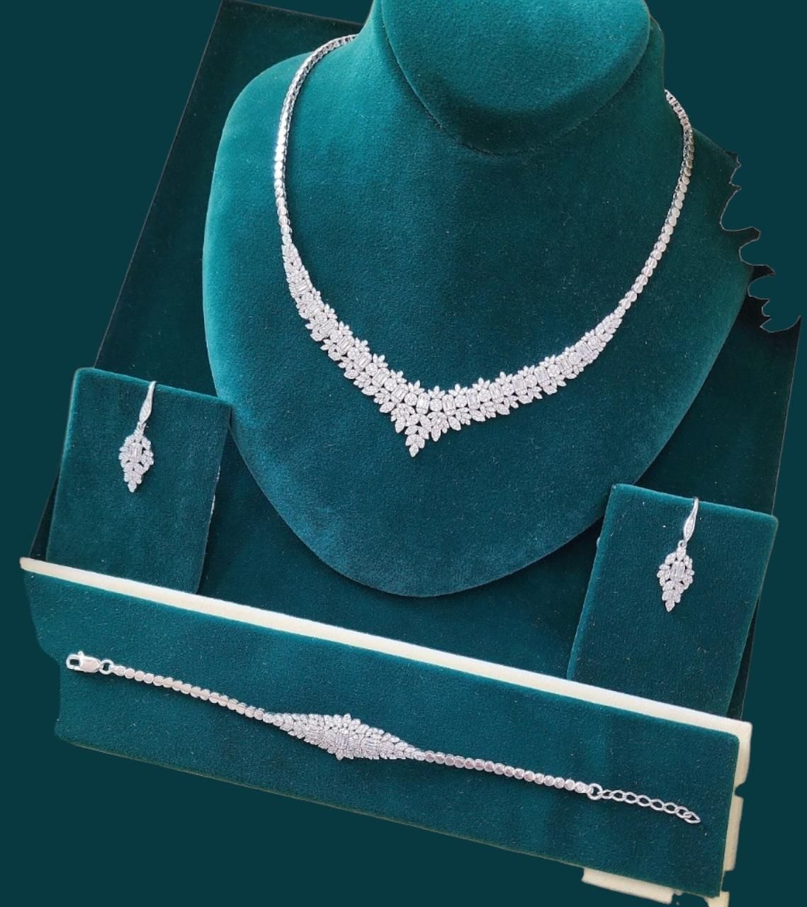 ساعت نقر ه زنان ها کاملاً نقره خالص کد 1356|بدلیجات|تبریز, |دیوار