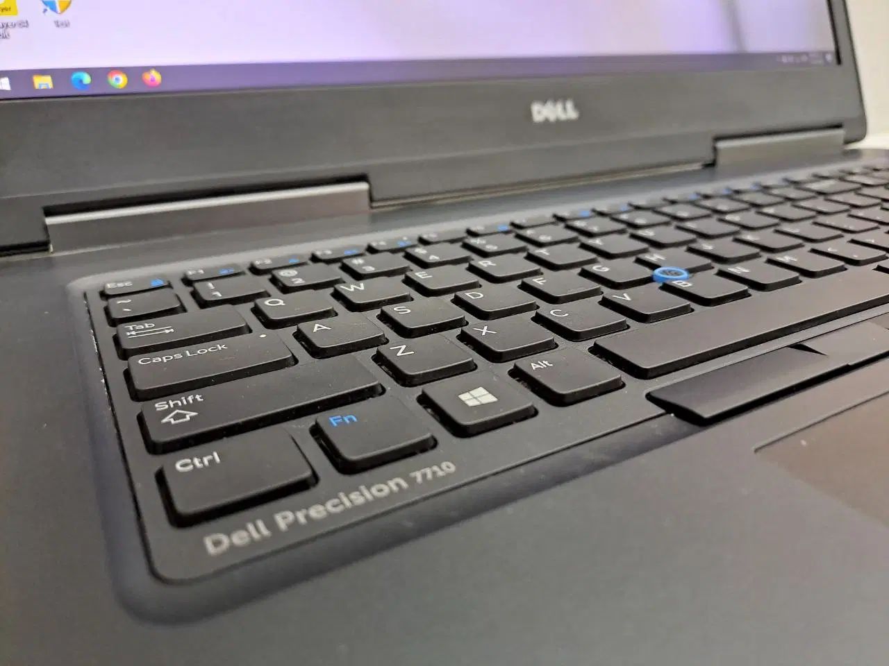لپ تاپ۱۷ اینچی برای طراحی وگیم HQ i7گرافیگ4 رم24|رایانه همراه|نجف‌آباد, |دیوار