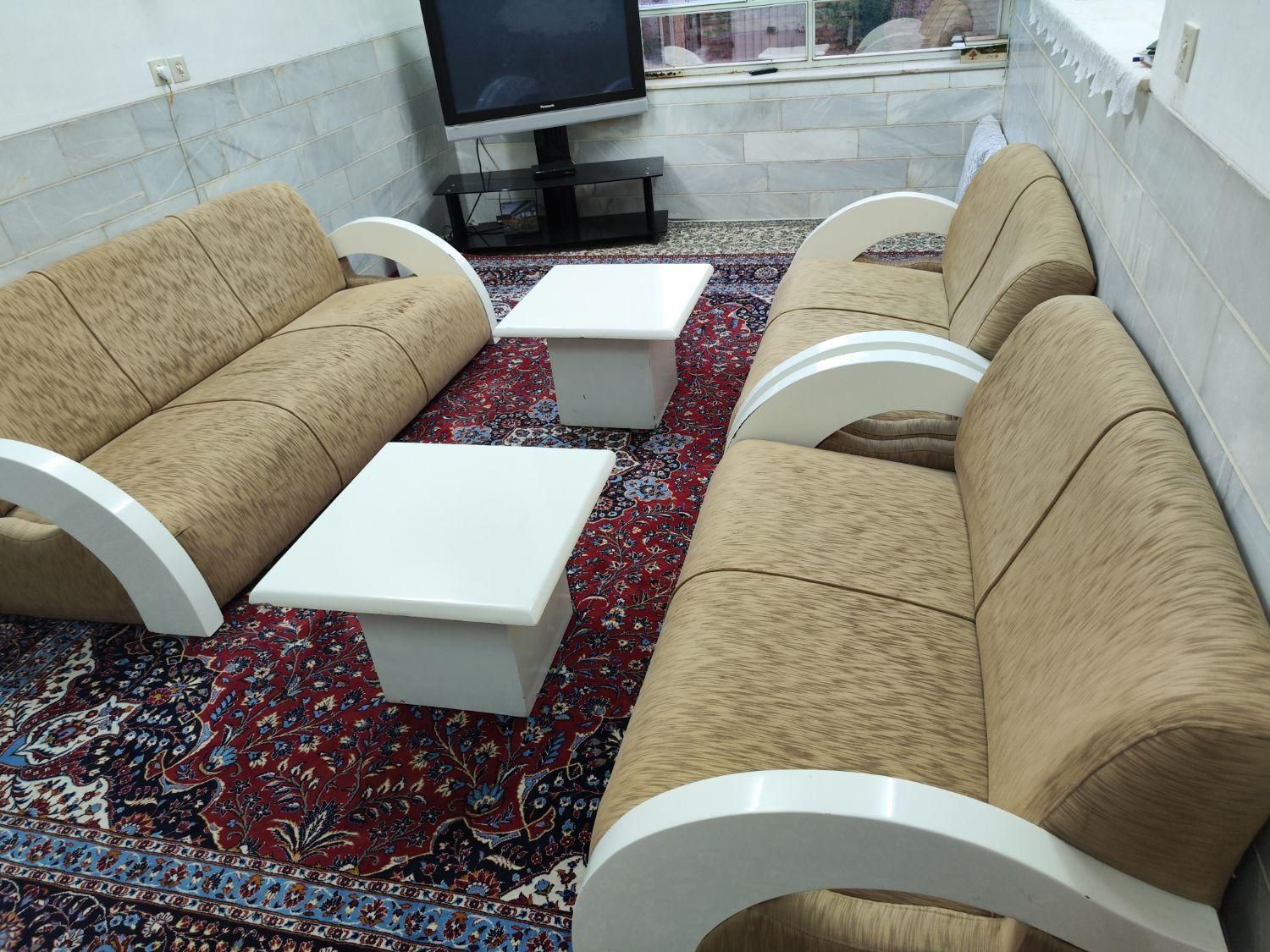 مبل هفت نفره ودوعدد جلو مبلی|مبلمان خانگی و میز عسلی|اردکان, |دیوار