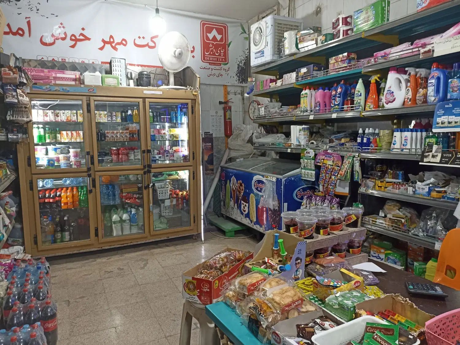 واگذاری مغازه همراه با اقلام|اجارهٔ مغازه و غرفه|مشهد, سرافرازان|دیوار