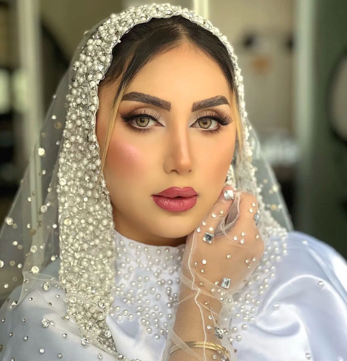 میکاپ وشنیون(VIP)عروس ومحفلی درسالن ویا لوکیشن شما|خدمات آرایشگری و زیبایی|اصفهان, آبشار|دیوار