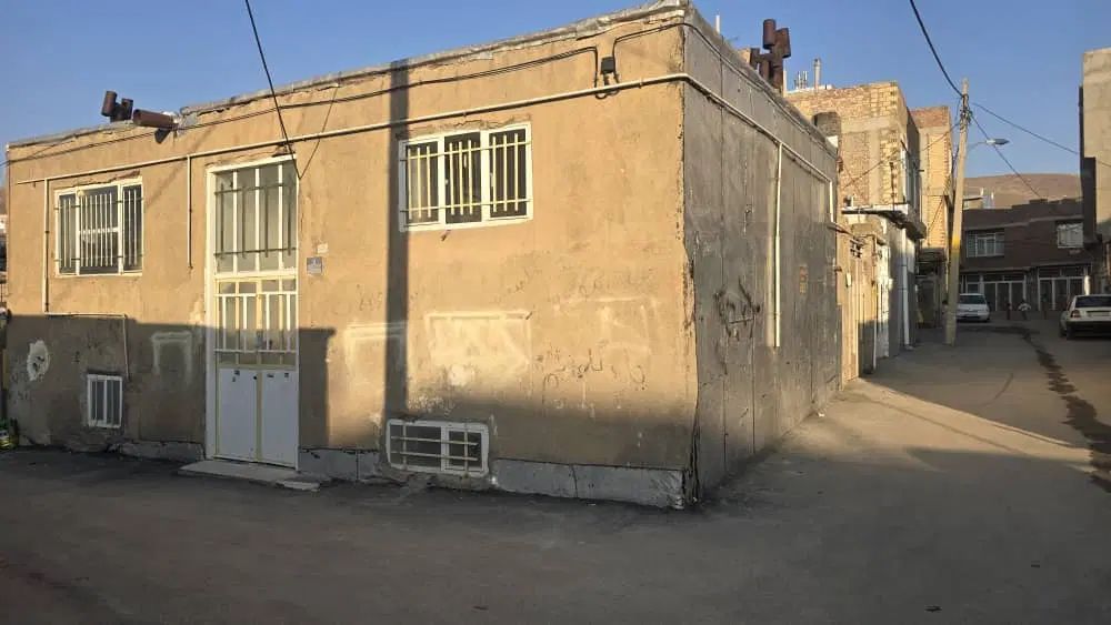 فروش منزل مسکونی طرف مدرسه کوچه اول فضای سبز|فروش خانه و ویلا|مهاباد (آذربایجان غربی), |دیوار
