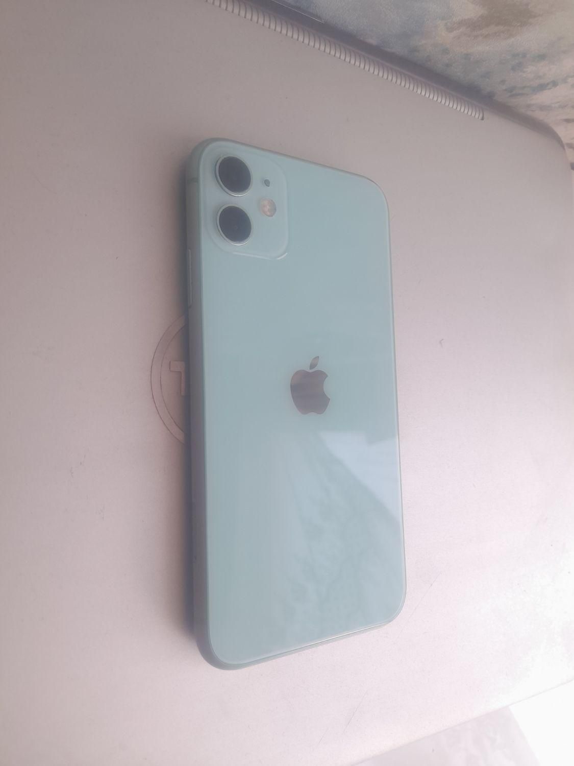 اپل iPhone 11 با حافظهٔ ۱۲۸ گیگابایت|موبایل|قم, دانش|دیوار